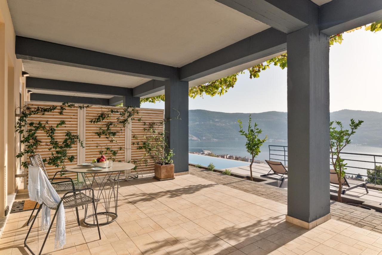 Appartamento Heaven'S Door Samos Town Esterno foto