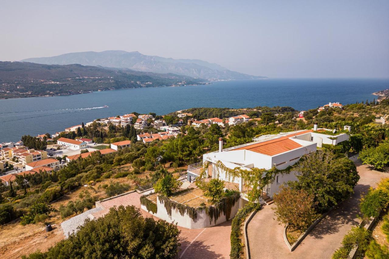 Appartamento Heaven'S Door Samos Town Esterno foto
