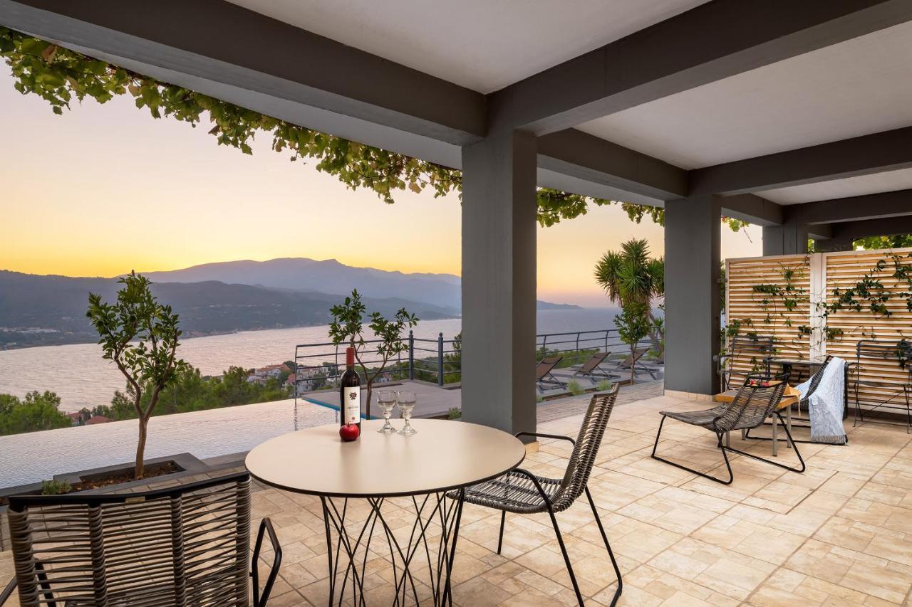 Appartamento Heaven'S Door Samos Town Esterno foto
